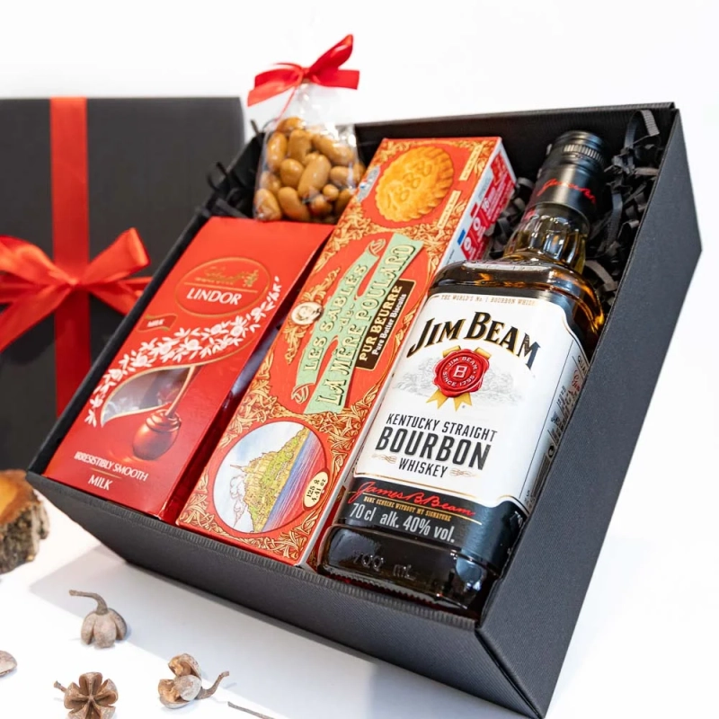 Kosz prezentowy na 21 urodziny