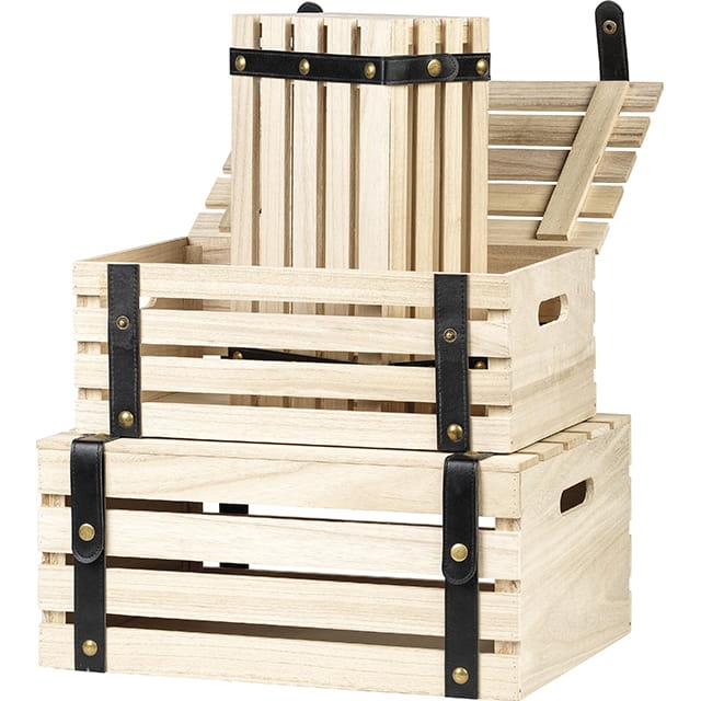 skrzynka drewniana z czarnymi pasami